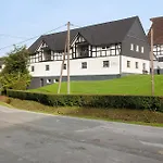 übern Hof Apartamento *