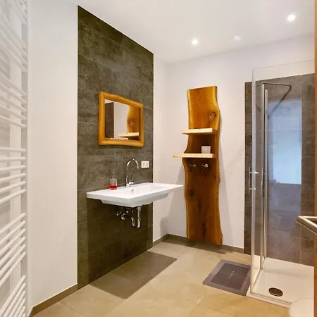 Uebern Hof Apartment